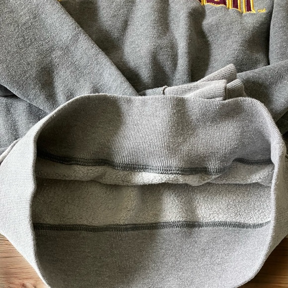 Harry Potter Universal Studios Sweatshirt Gryffindor Arm Patch Women’s XS - Picture 10 of 14